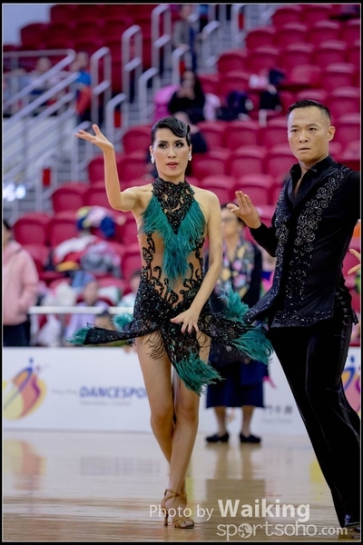 2016-12-24 Dance 1106
