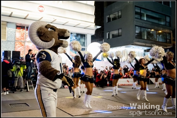 2017-01-28 Night Parade 0427