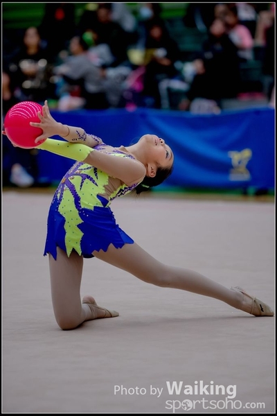 2017-11-25 Rhythmic Gym 1975
