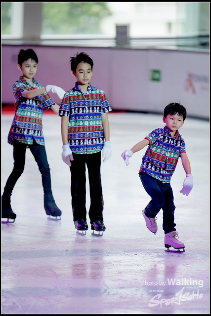 2017-12-23 Xmas Skating 0033