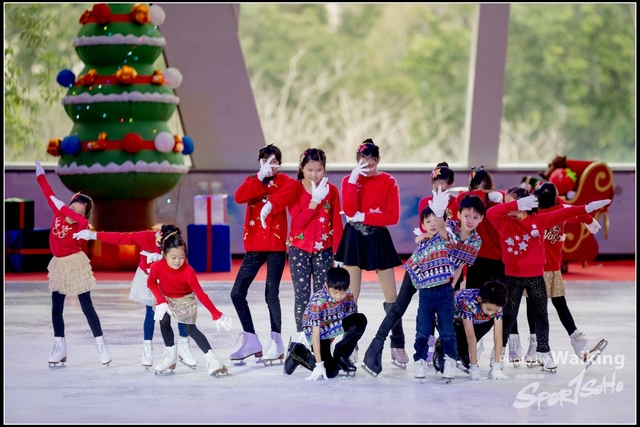 2017-12-23 Xmas Skating 0038