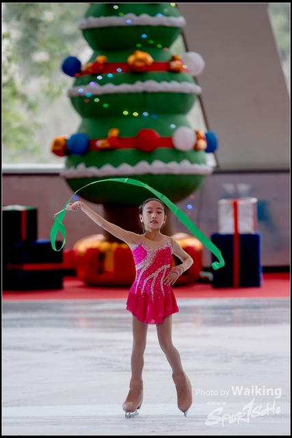 2017-12-23 Xmas Skating 0048