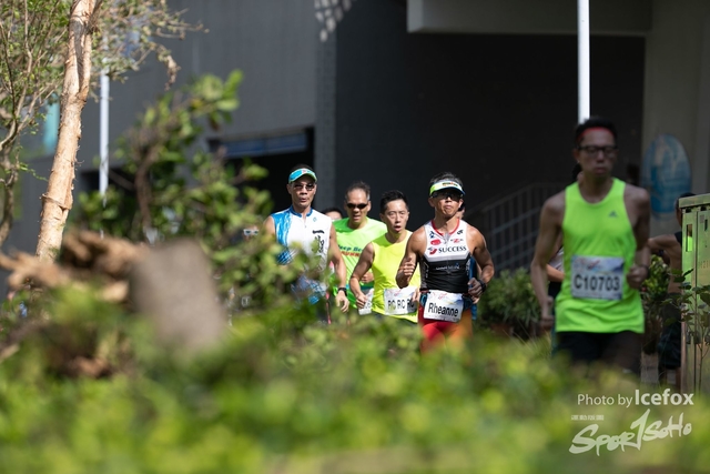 PB_Runner_TKO_0905-205