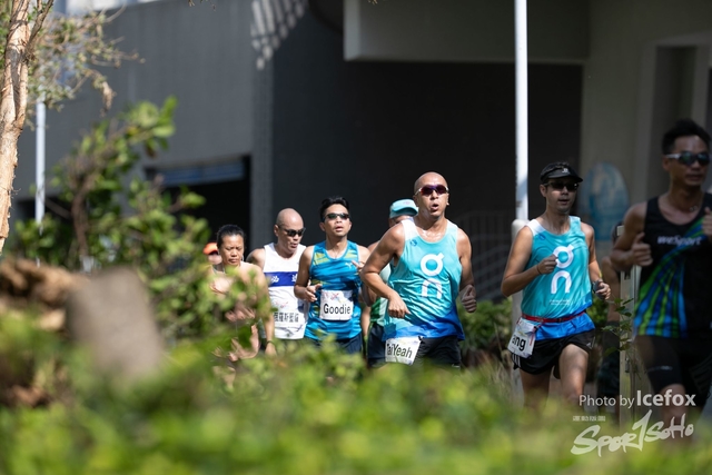 PB_Runner_TKO_0905-215