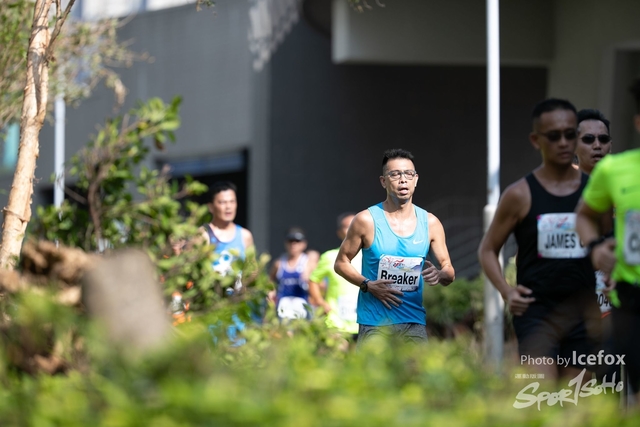 PB_Runner_TKO_0905-234