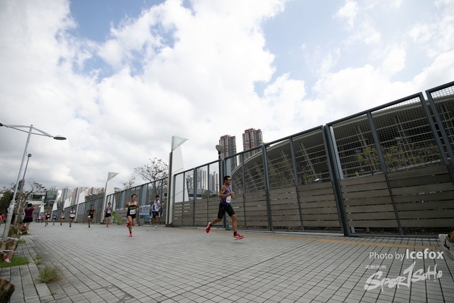 PB_Runner_TKO_0940-66