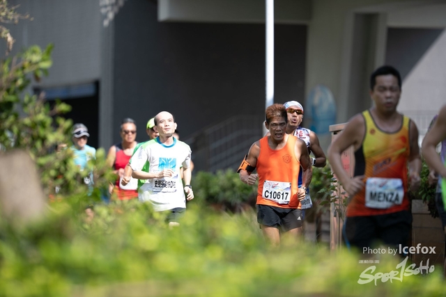 PB_Runner_TKO_0905-261