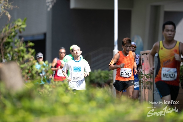 PB_Runner_TKO_0905-262
