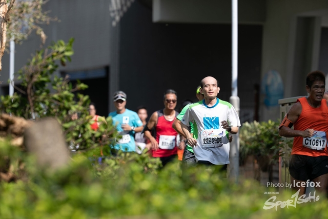 PB_Runner_TKO_0905-264