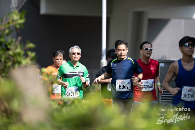 PB_Runner_TKO_0905-272
