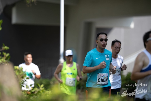 PB_Runner_TKO_0905-305