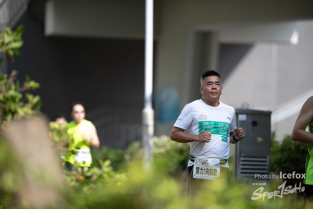 PB_Runner_TKO_0905-306