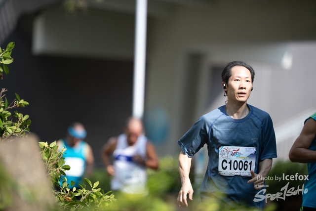 PB_Runner_TKO_0905-313