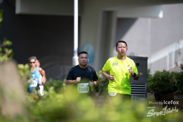 PB_Runner_TKO_0905-324