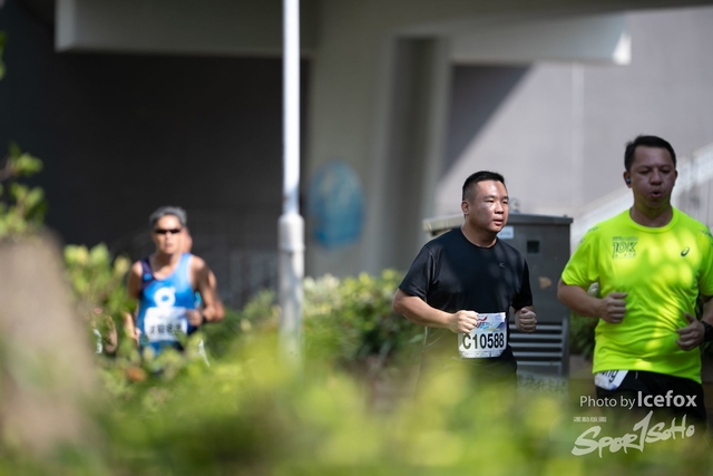 PB_Runner_TKO_0905-325