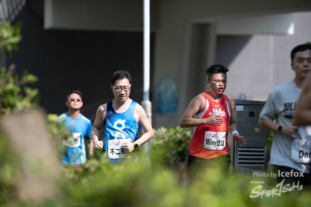 PB_Runner_TKO_0905-342