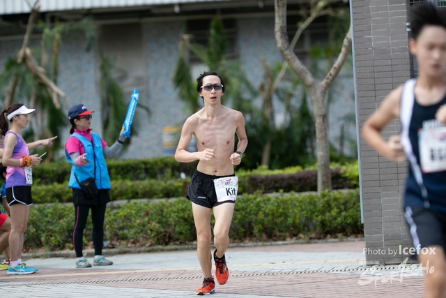 PB_Runner_TKO_1015-73
