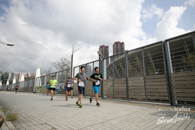 PB_Runner_TKO_0940-288