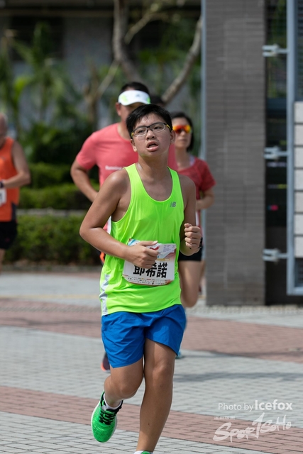 PB_Runner_TKO_1015-223