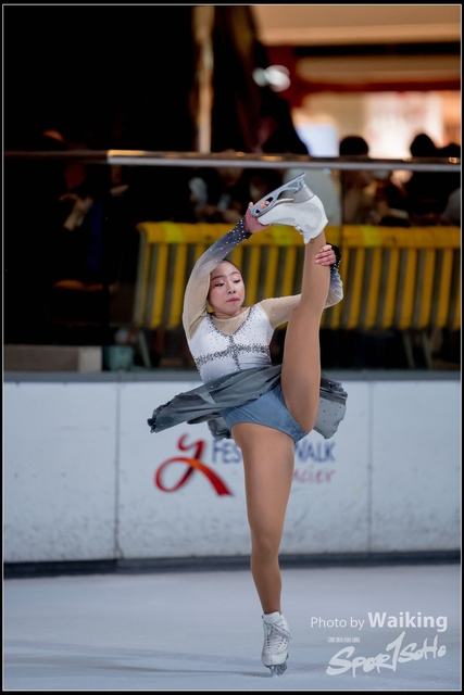 2018-10-03 Ice Skating 0747