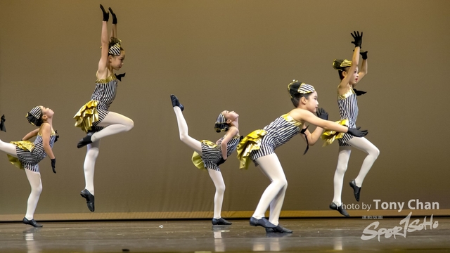 GroupDance_351