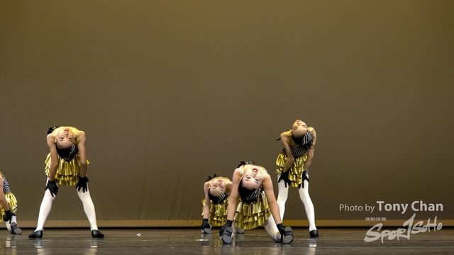 GroupDance_352
