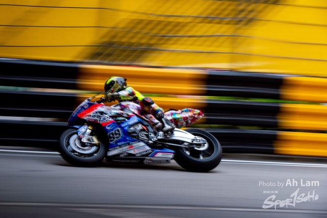 ND4_3194