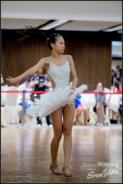 2018-11-18 Dance 1077