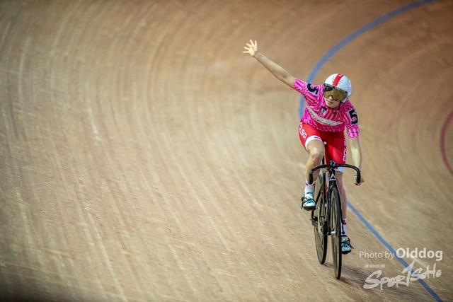 TrackCycling42