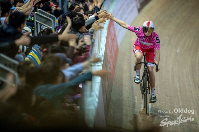 TrackCycling44