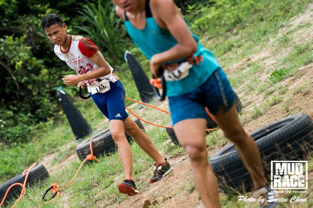 2019-04-28 Mud race-130