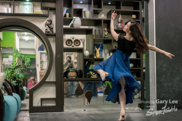 Dance 0200