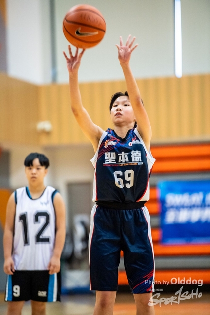 28Basketball-75