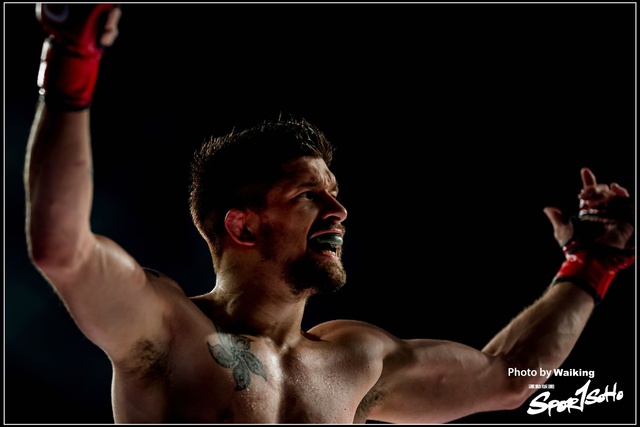 2018-09-07 MMA 0209 Waiking
