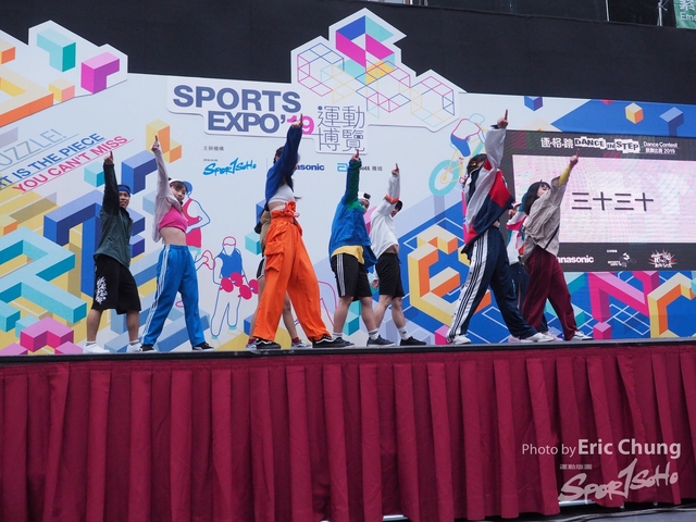 Dance in Step_0974