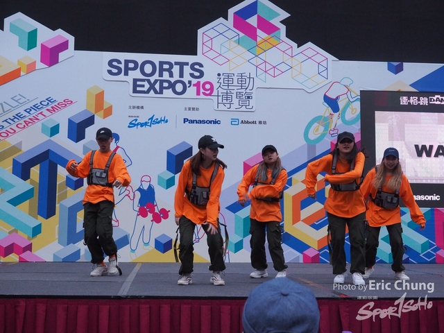 Dance in Step_0102
