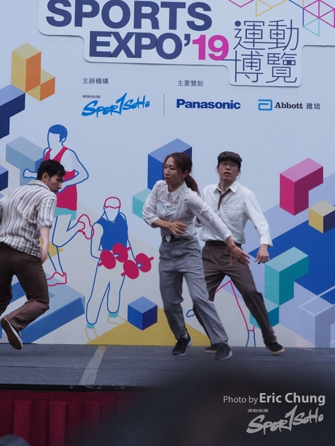 Dance in Step_1510