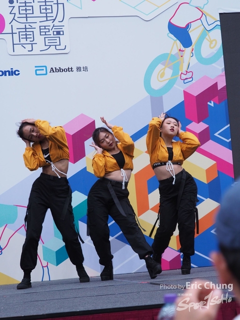 Dance in Step_1610