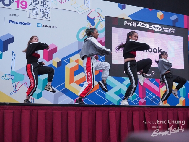 Dance in Step_0818