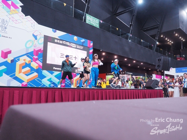 Dance in Step_0925