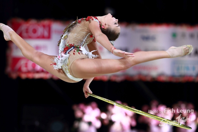 1.Dina AVERINA - Gazprom - RUS Hoop 2