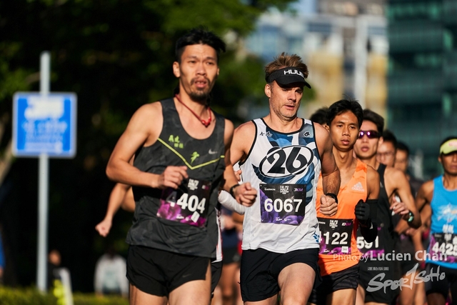 2019-12-08 Garmin tai po half marathon 0102