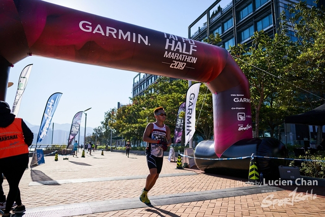 2019-12-08 Garmin tai po half marathon 0250