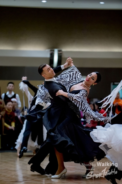 2019-12-25 Dance 1140
