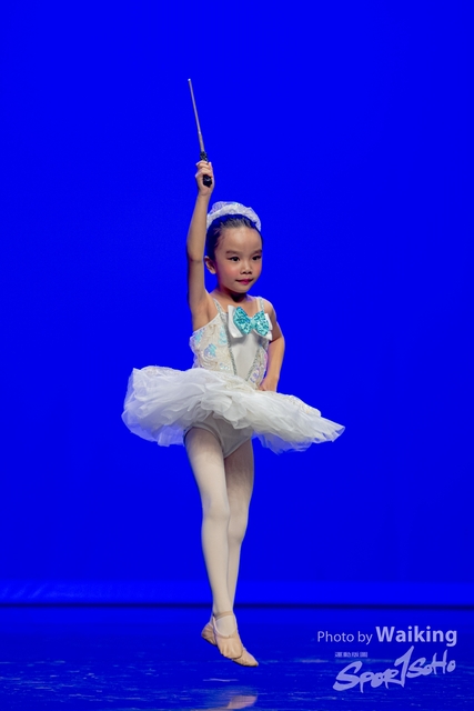 2020-10-18 Solo Dance 0103