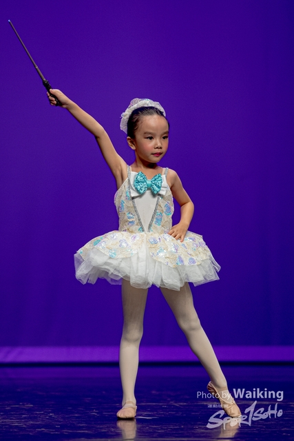 2020-10-18 Solo Dance 0106
