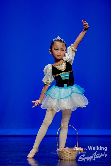 2020-10-18 Solo Dance 0155