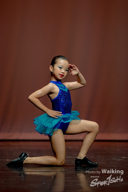 2020-10-18 Solo Dance 1684