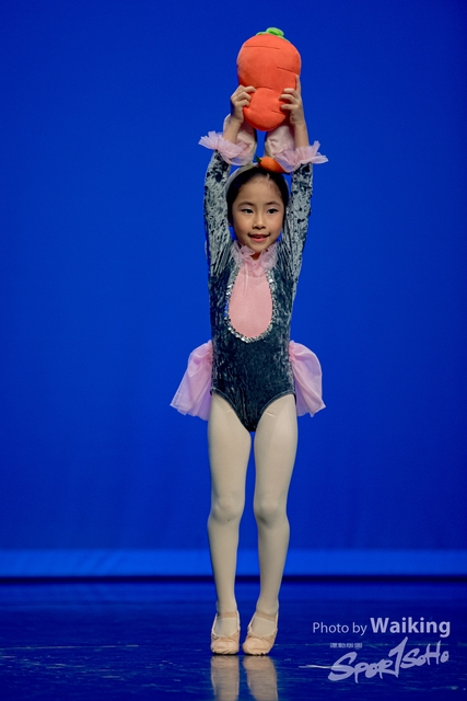 2020-10-18 Solo Dance 0170