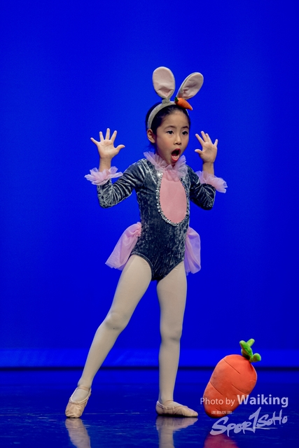 2020-10-18 Solo Dance 0173